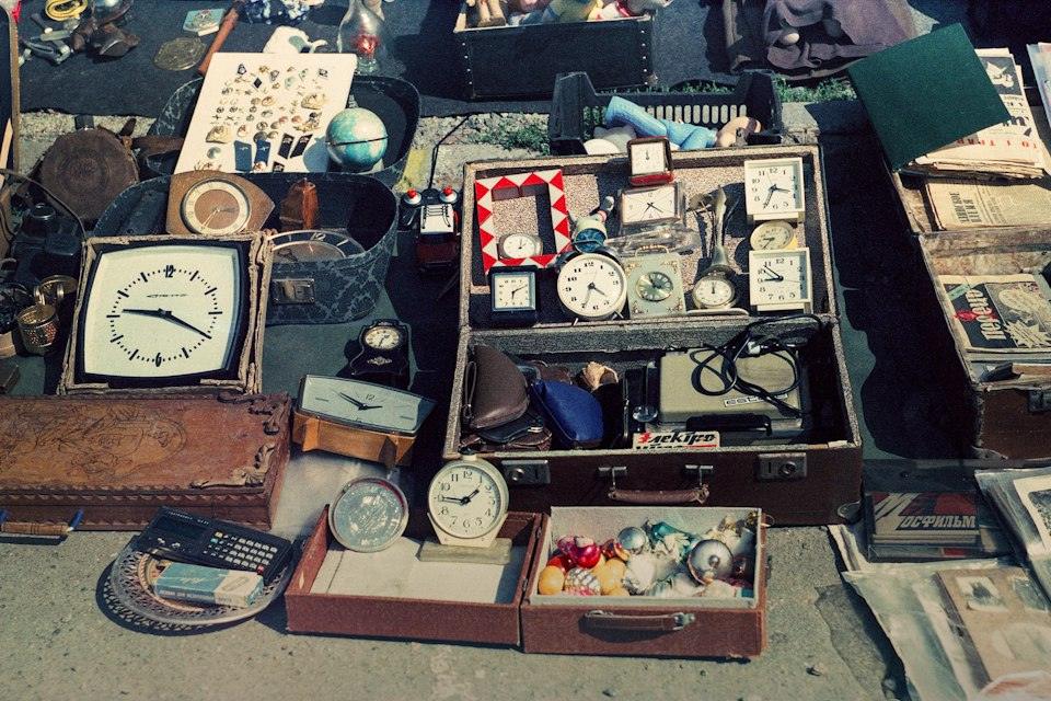 A collection of old clocks